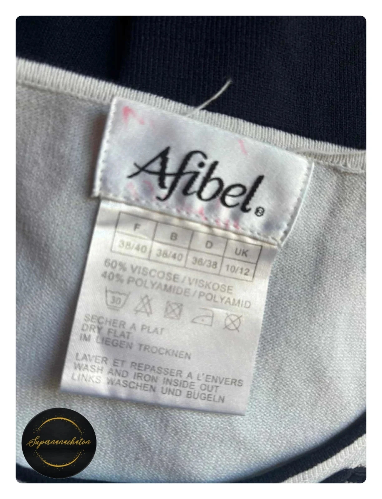 Top elegante blanco y azul marino Afibel – Detalles de pedrería / perlas – Talla M / 38 – photo 4